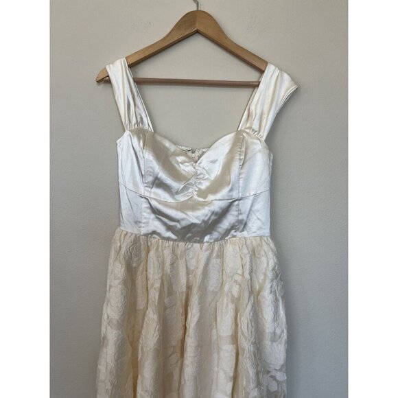 NWT Unique Vintage 1950s Ivory Off-Shoulder Fit & Flare Dress 14 - Picture 8 of 16